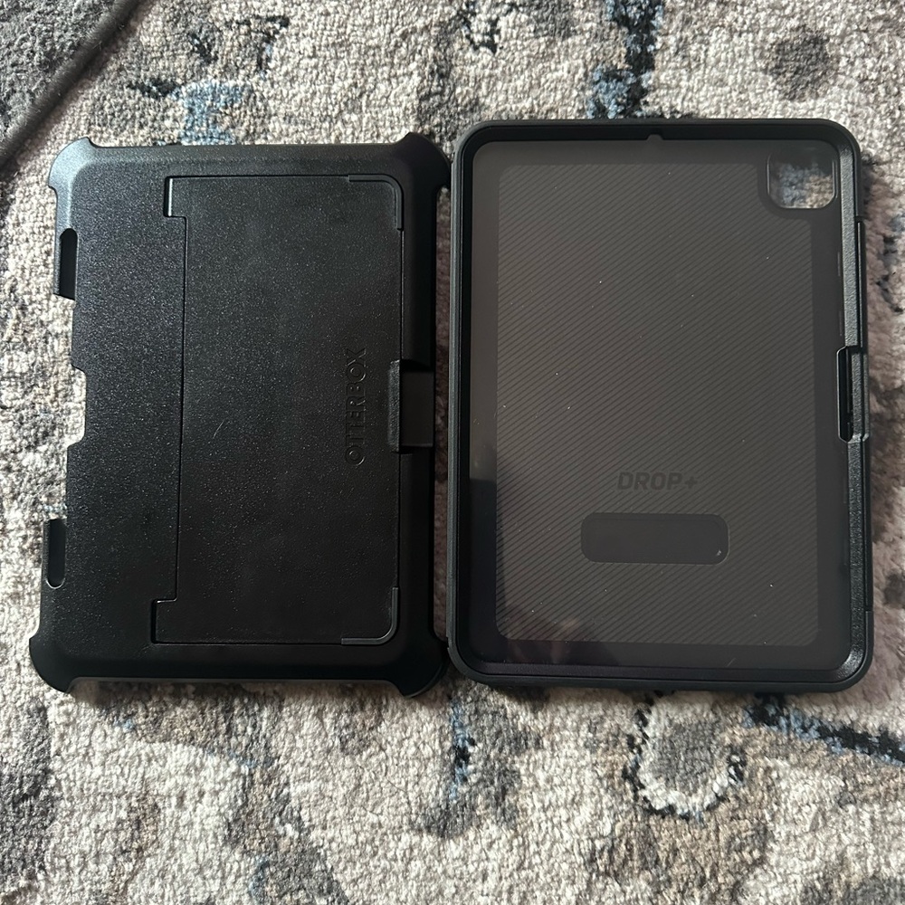 OtterBox Black Tablet Case